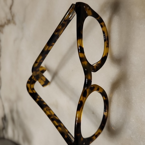 Prescription  frame - Picture 2 of 4